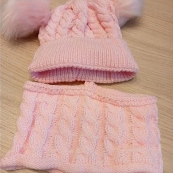 Brand New Winter Girls Hat Scarf Set - Picture 7 of 12